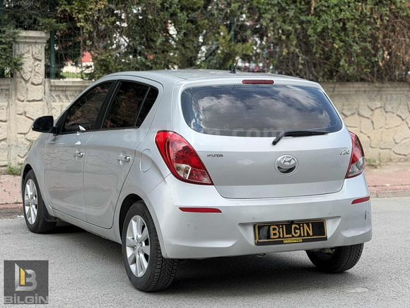HYUNDAİ İ20 1.4 CRDİ SENSE