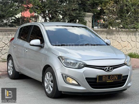 HYUNDAİ İ20 1.4 CRDİ SENSE