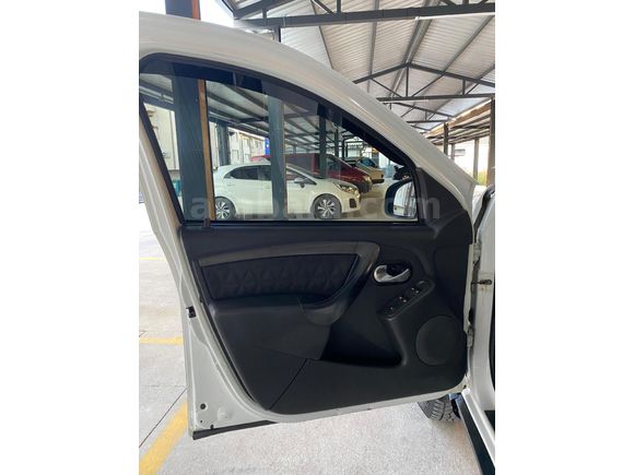 Galeriden Dacia Duster 1.5 dCi Laureate 2015 Model Kayseri