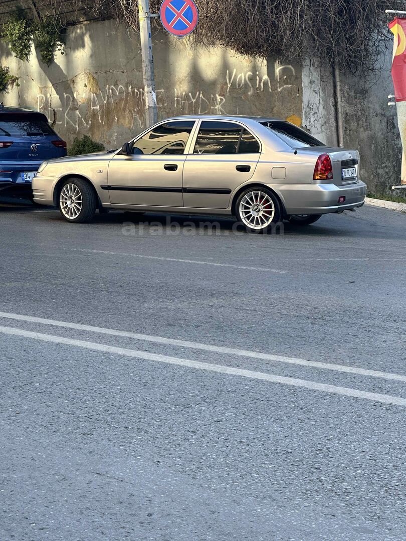 Sahibinden Hyundai Accent 1.3 Admire 2005 Model Tekirdağ 192.500 km Gri (Gümüş) 1