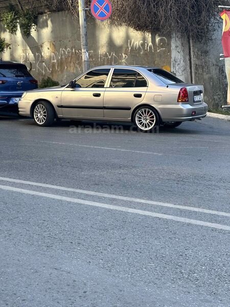 Sahibinden Hyundai Accent 1.3 Admire 2005 Model Tekirdağ 192.500 km Gri (Gümüş)