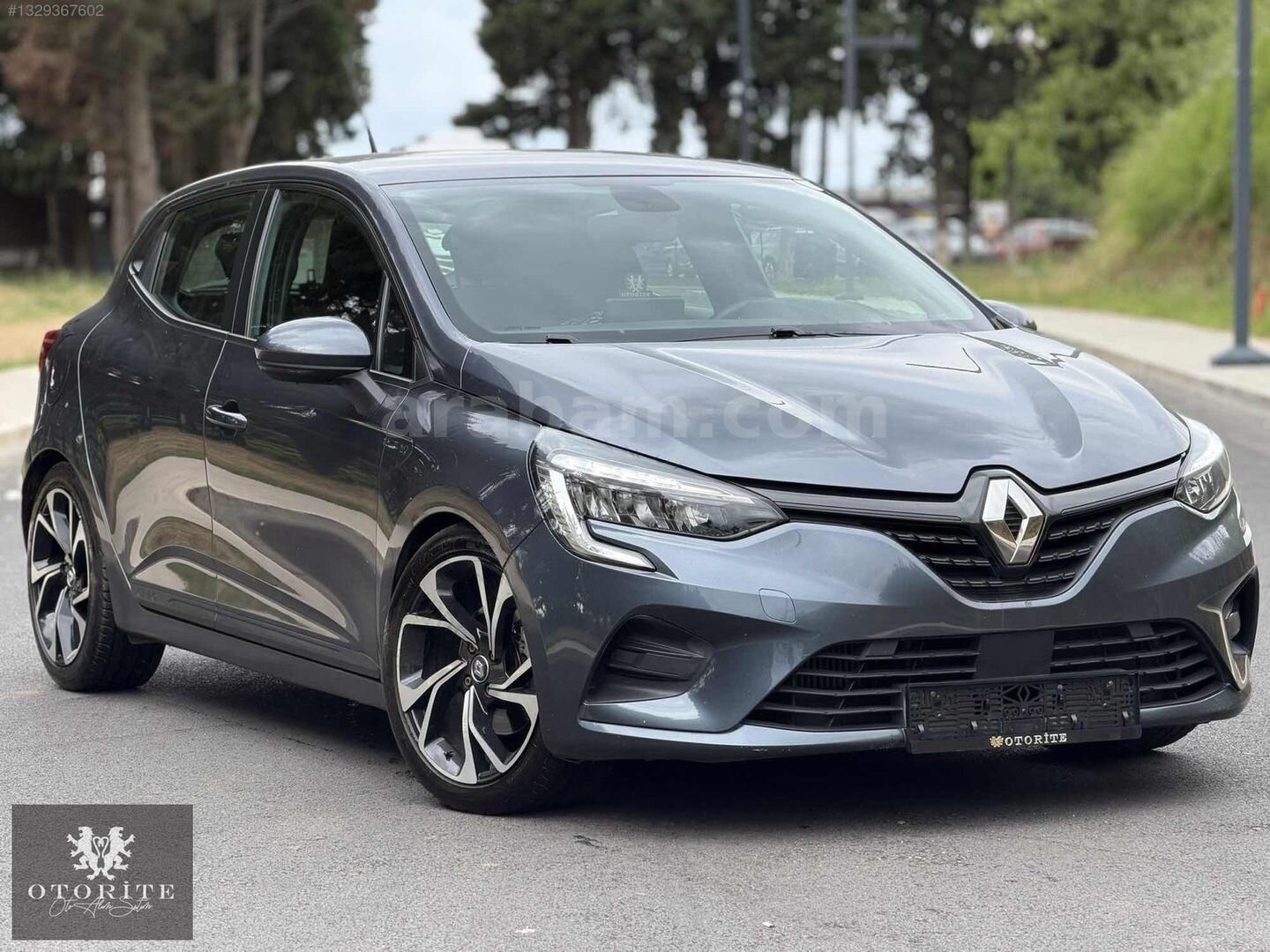 Galeriden Renault Clio 1.0 TCe Joy 2021 Model Trabzon 106.000 km Gri 1