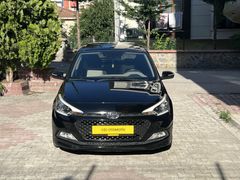 HYUNDAİ İ20 1.4 MPİ OTOMATİK ELİTE CAM TAVAN