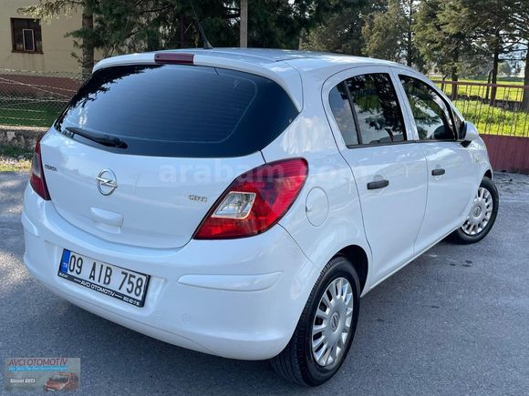 2014 MODEL CAM GİBİ OPEL CORSA..