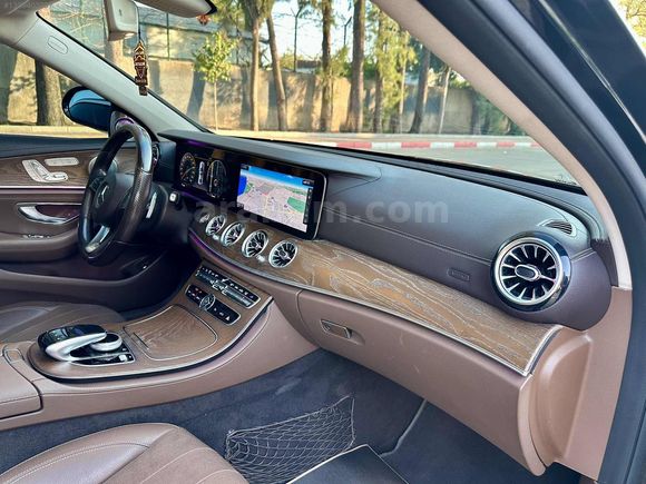 2017/E180/EXCLUSİVE/CAM TAVAN/COMMAND/İÇİ FINDIK/AHŞAP/BURMESTER