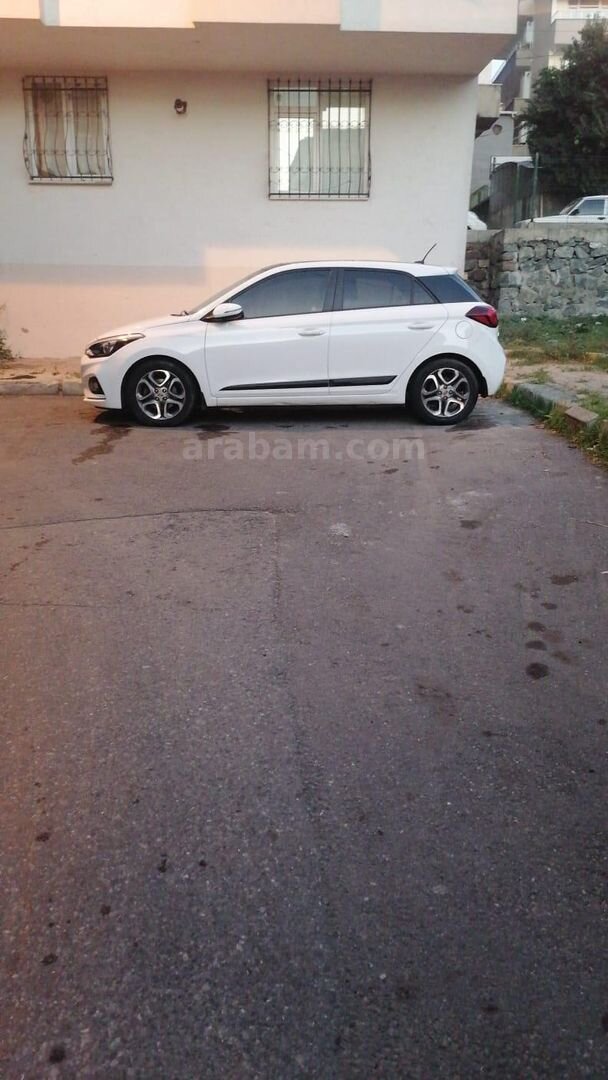 Sahibinden Hyundai i20 1.4 CRDi Elite Smart 2018 Model Denizli 108.000 km Beyaz 2