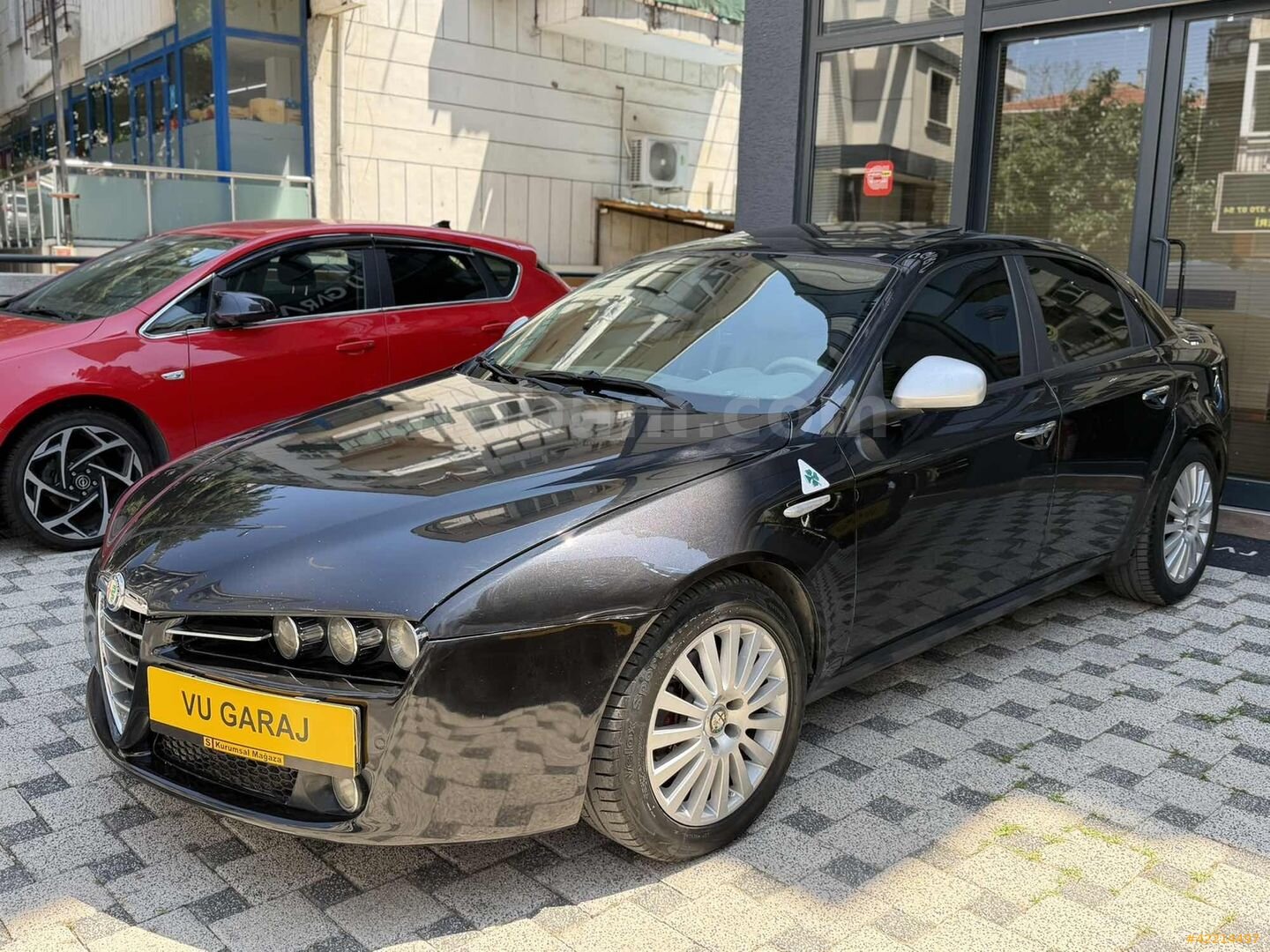 Galeriden Alfa Romeo 159 1.9 JTD Distinctive 2008 Model İstanbul 309.000 km Siyah 6