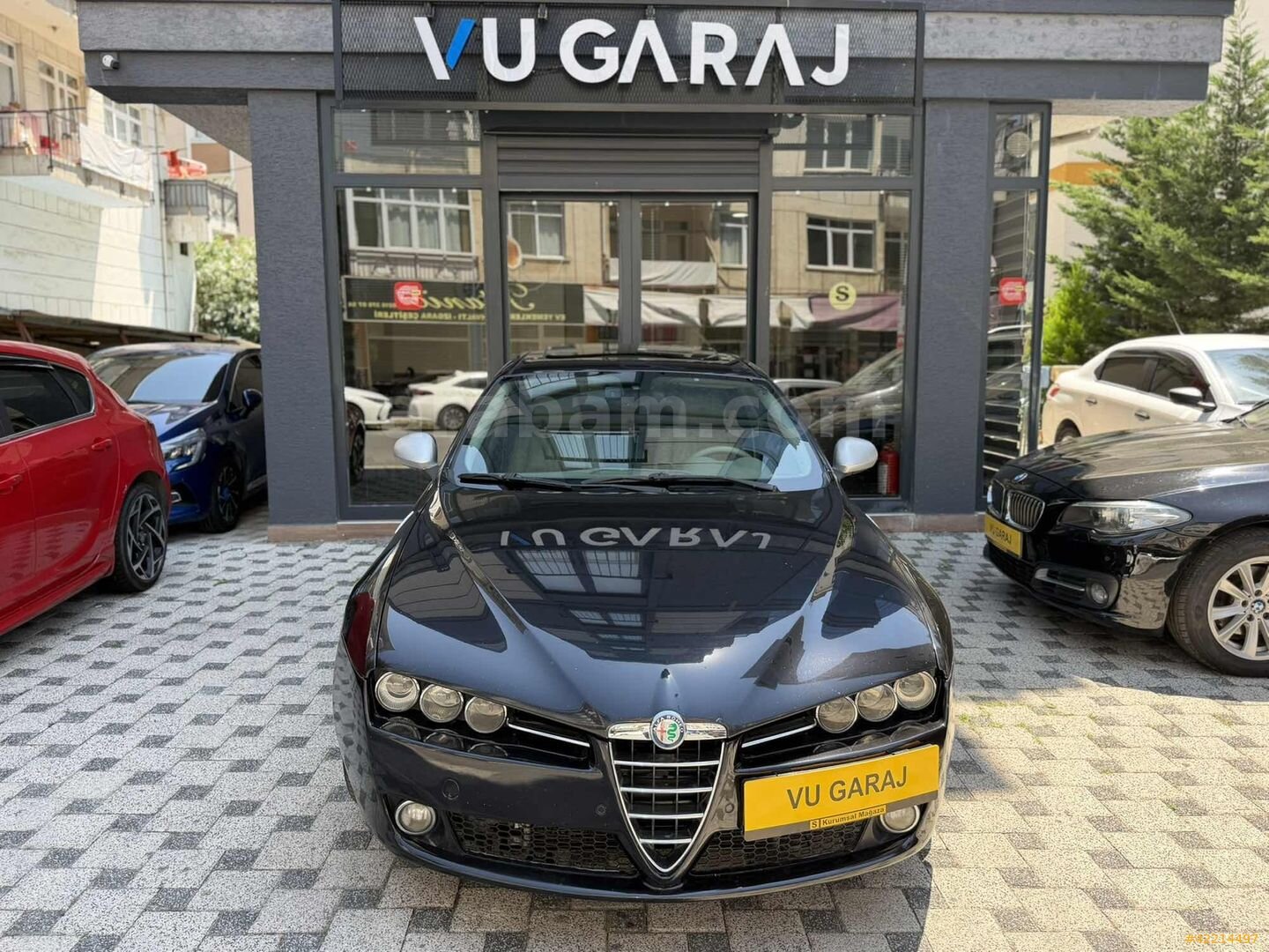 Galeriden Alfa Romeo 159 1.9 JTD Distinctive 2008 Model İstanbul 309.000 km Siyah 1