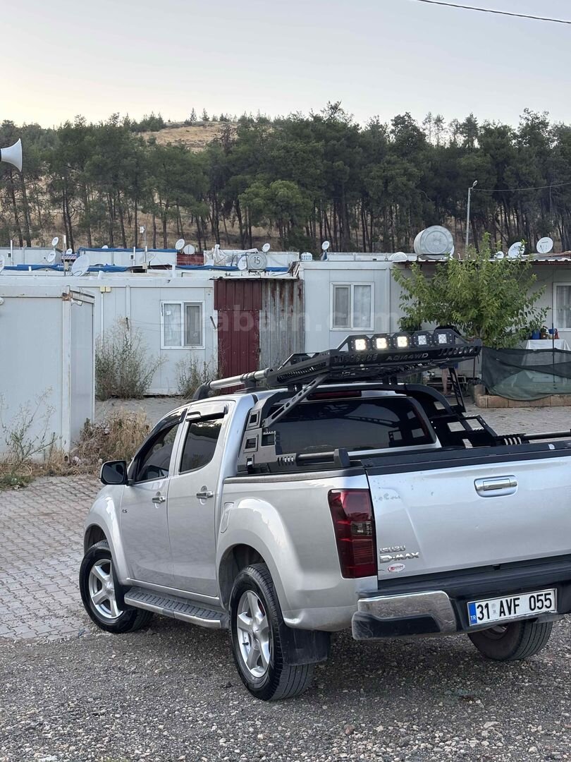 Sahibinden Isuzu D-Max 2.5 4x2 Limited 2014 Model Hatay 253.000 km Gri 6