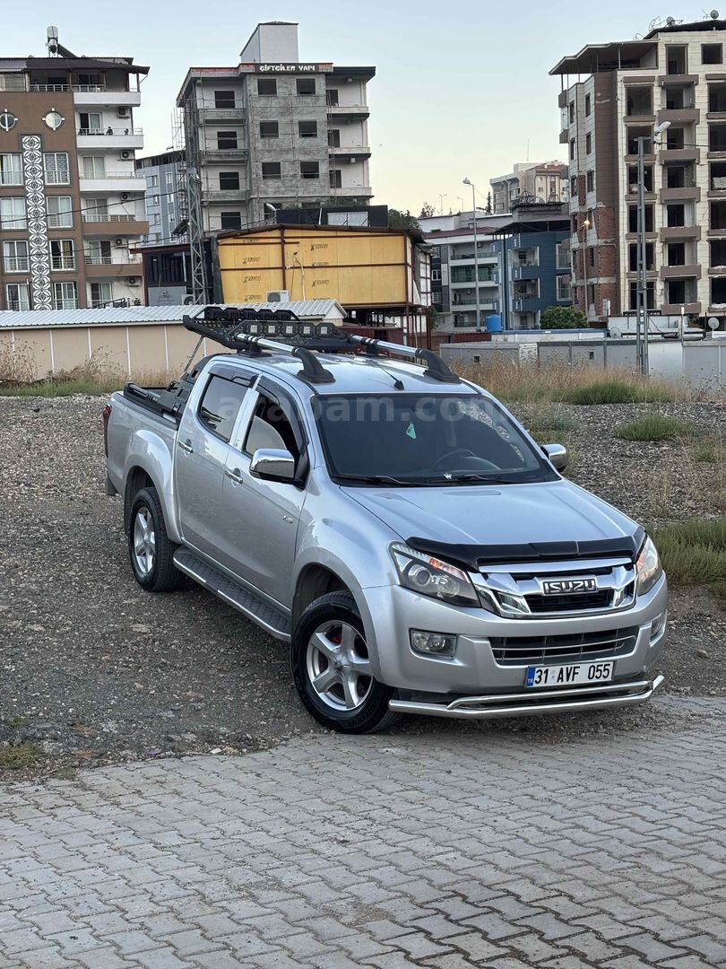 Sahibinden Isuzu D-Max 2.5 4x2 Limited 2014 Model Hatay 253.000 km Gri 1