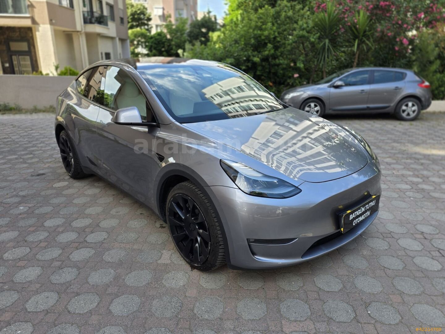 Galeriden Tesla Model Y Long Range AWD 2023 Model İstanbul 71.000 km Gri 5