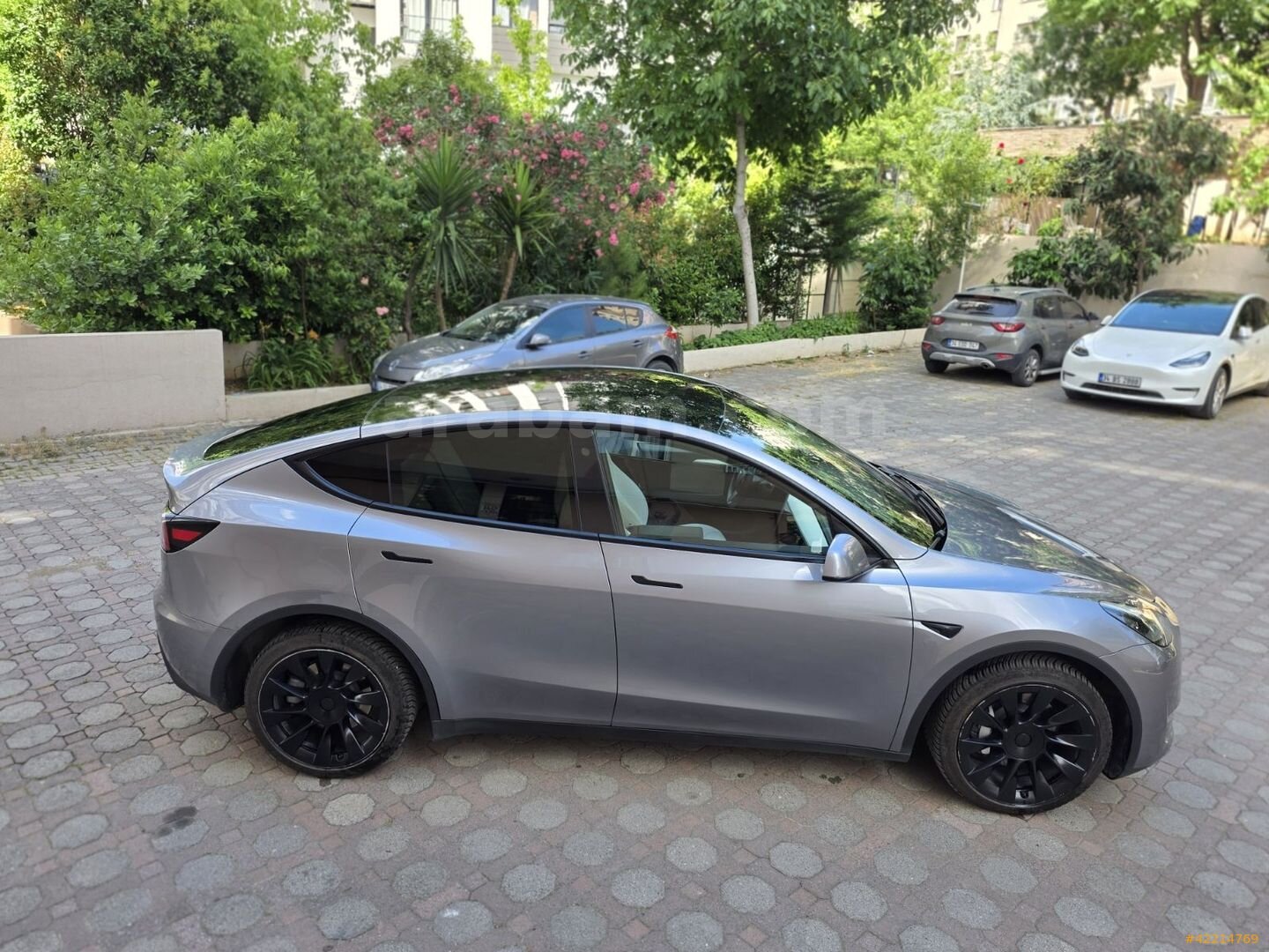 Galeriden Tesla Model Y Long Range AWD 2023 Model İstanbul 71.000 km Gri 7