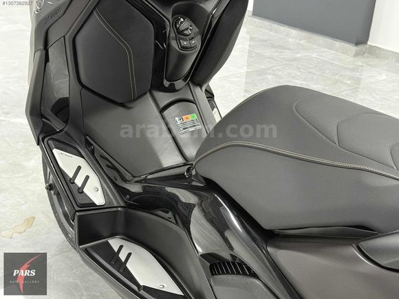 HATASIZ 2024 YAMAHA X-MAX 250 TECH MAX GARANTİ AKSESUARLI 4 BNDE