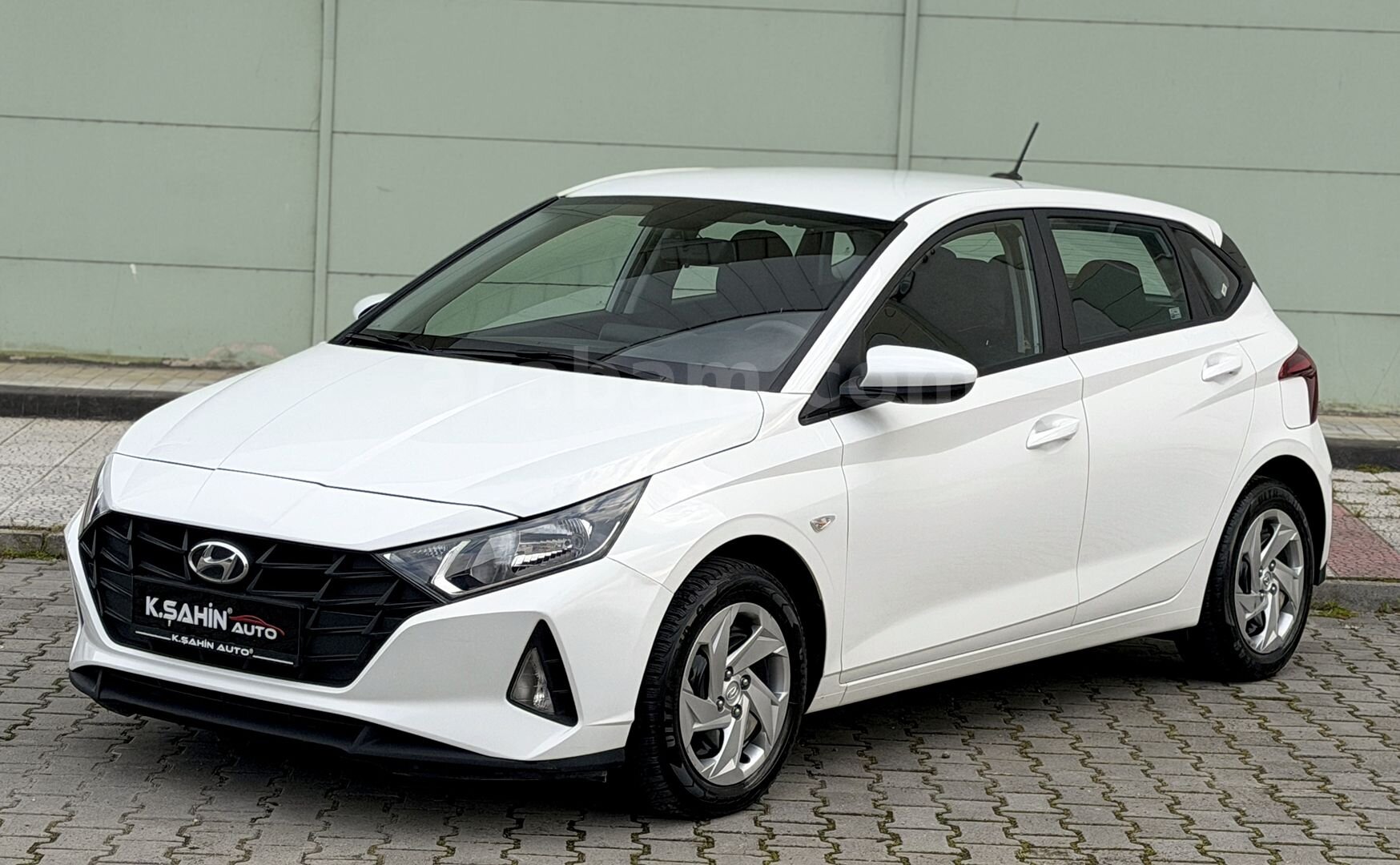 Galeriden Hyundai i20 1.4 MPI Jump 2023 Model Samsun 66.000 km Beyaz 3
