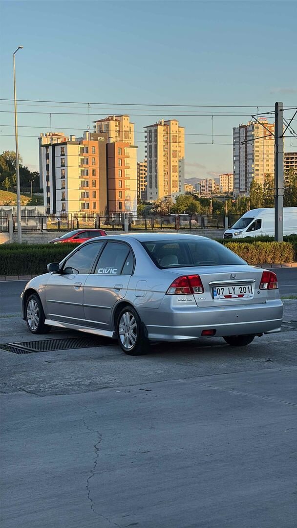 Sahibinden Honda Civic 1.6i VTEC ES 2006 Model Kayseri 225.000 km Gri (Gümüş) 6
