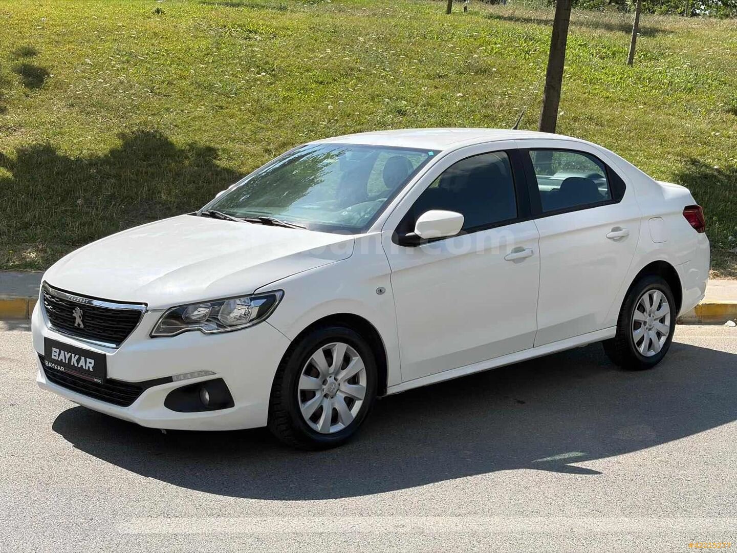 Galeriden Peugeot 301 1.6 BlueHDI Active 2018 Model İstanbul 189.000 km Beyaz 3