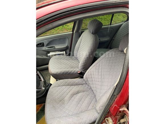 Sahibinden Renault Megane 1.9 D RN 2000 Model 