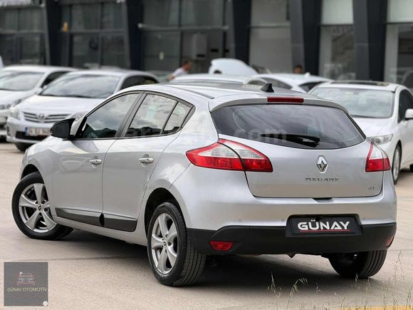 ACİL SATILIK 2014 MODEL RENAULT MEGAN 1.5 DCİ TOCUH OTOMATİK