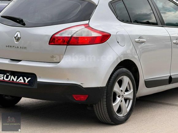 ACİL SATILIK 2014 MODEL RENAULT MEGAN 1.5 DCİ TOCUH OTOMATİK