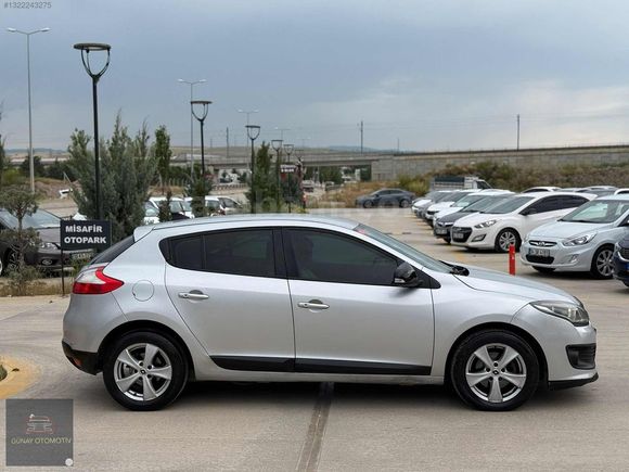 ACİL SATILIK 2014 MODEL RENAULT MEGAN 1.5 DCİ TOCUH OTOMATİK