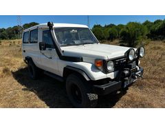 Toyota PZJ75, efsanevi Land Cruiser (heavy-duty) overland