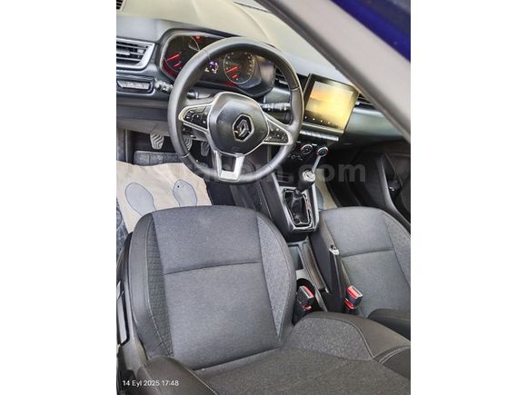 2.Sahibinden 2023 Model Renault Clio 1.0 TCe Touch 