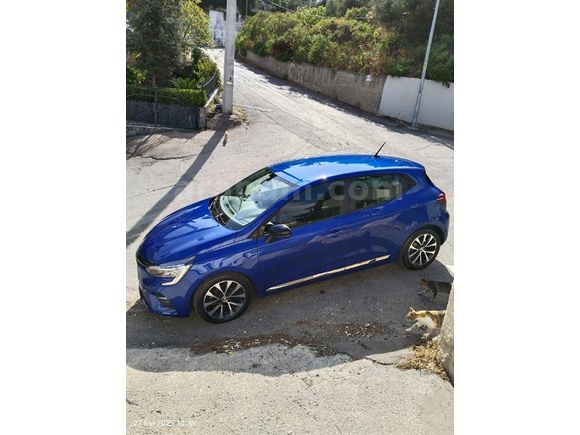 2.Sahibinden 2023 Model Renault Clio 1.0 TCe Touch 