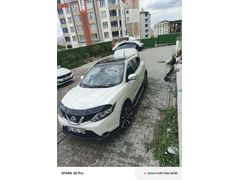 Sahibinden Nissan Qashqai 1.6 dCi Platinum Premium Pack X-tronic 2015 Model