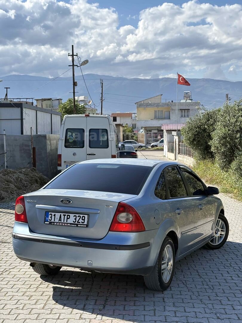 Sahibinden Ford Focus 1.6 TDCi Ghia 2006 Model Hatay 354.500 km Mavi 4