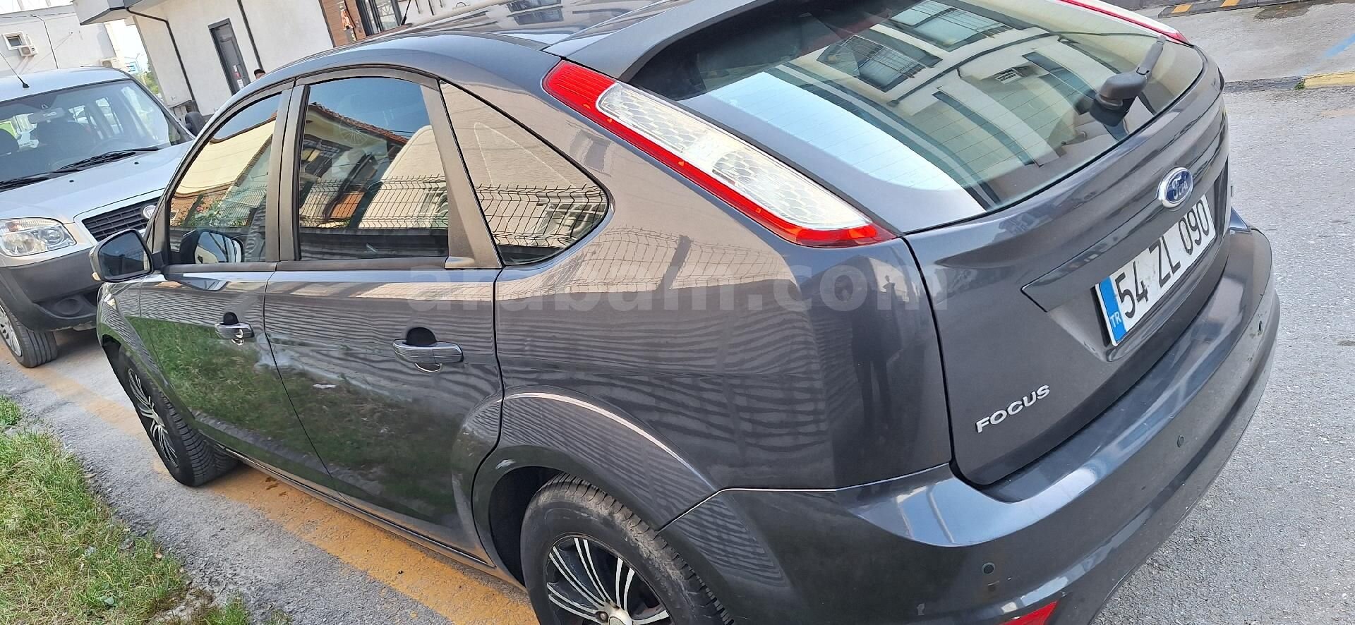 Sahibinden Ford Focus 1.6 Comfort 2011 Model Sakarya 107.000 km Lacivert 4