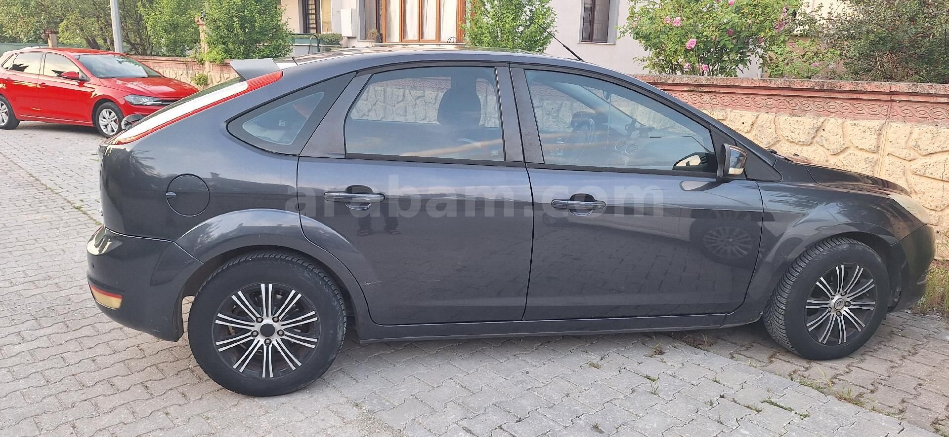 Sahibinden Ford Focus 1.6 Comfort 2011 Model Sakarya 107.000 km Lacivert 2