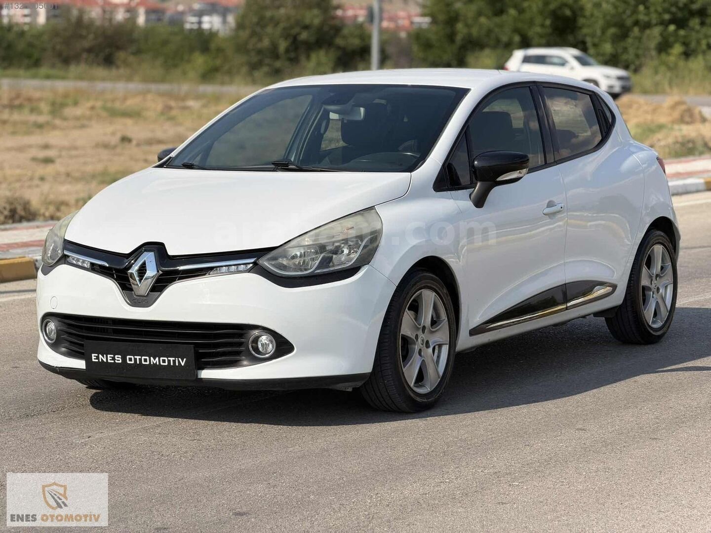 Galeriden Renault Clio 1.5 dCi Icon 2015 Model Isparta 177.000 km Beyaz 1
