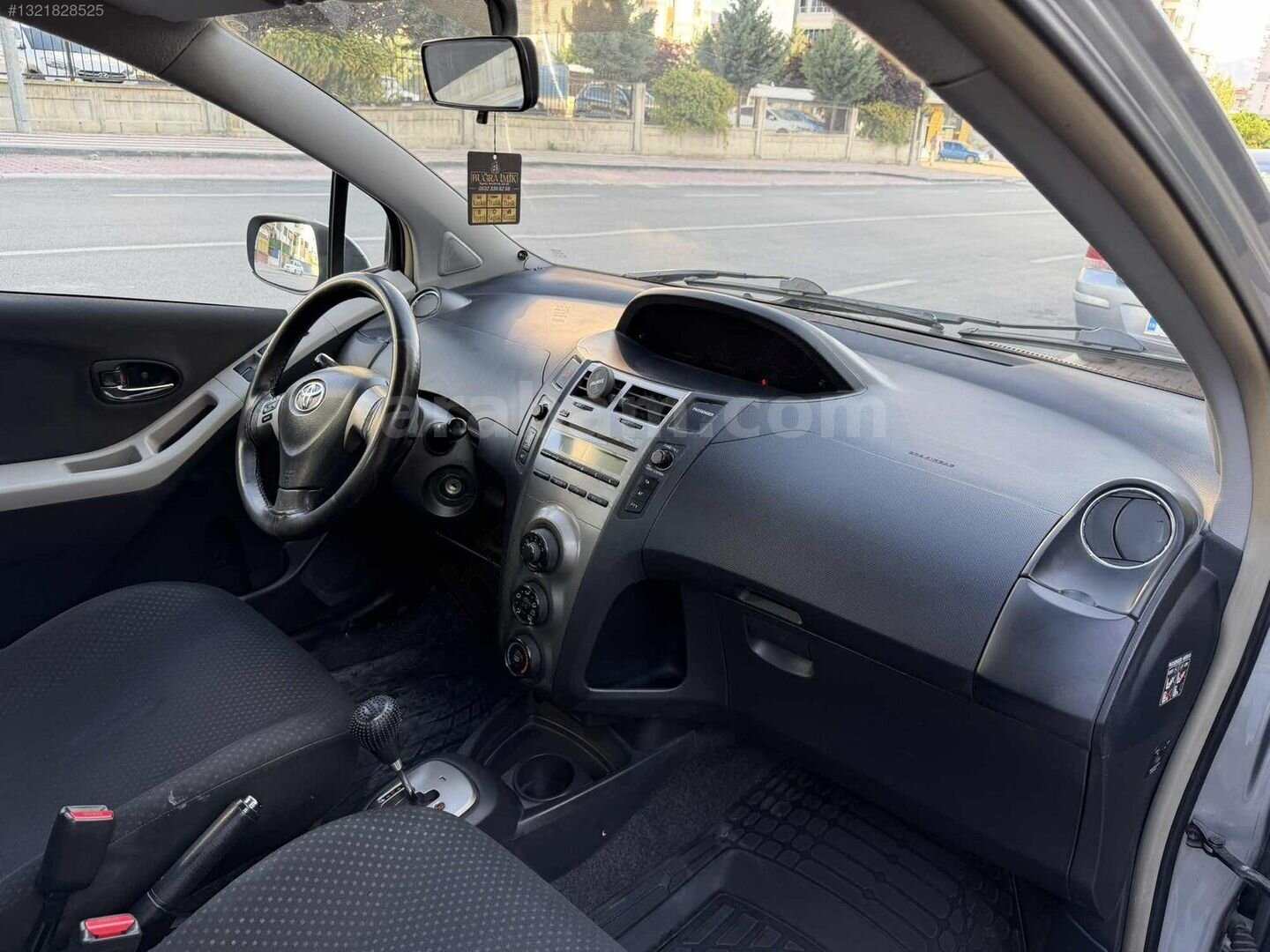 Galeriden Toyota Yaris 1.33 Style 2011 Model Malatya 174.000 km Gri 2