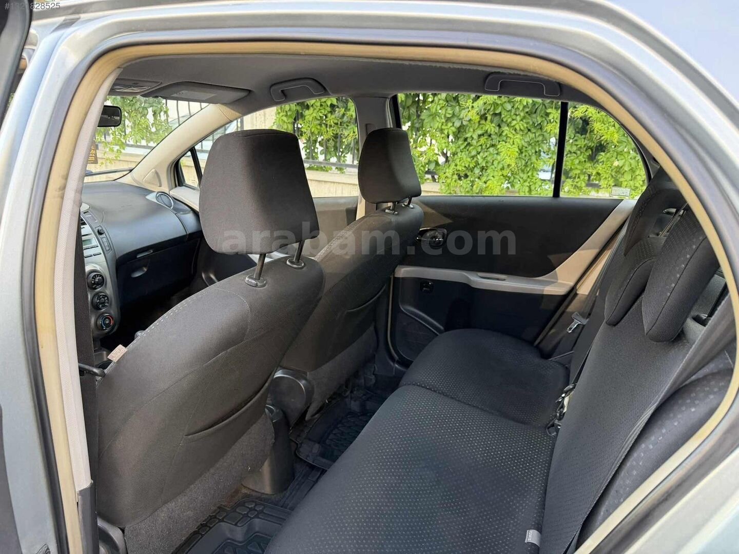 Galeriden Toyota Yaris 1.33 Style 2011 Model Malatya 174.000 km Gri 5