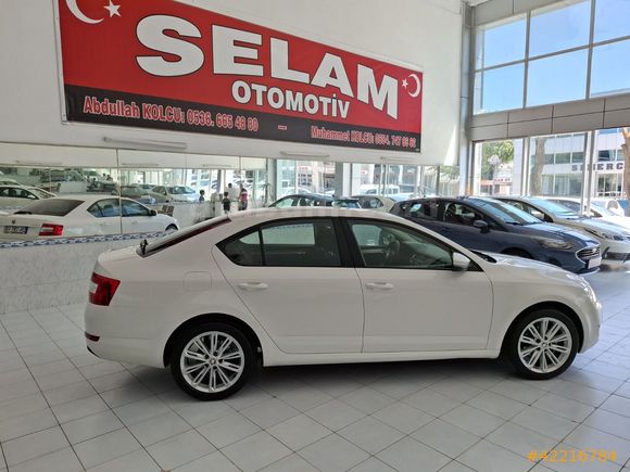 SKODA OCTAVYA MANUEL 2 PARÇA BOYA LI