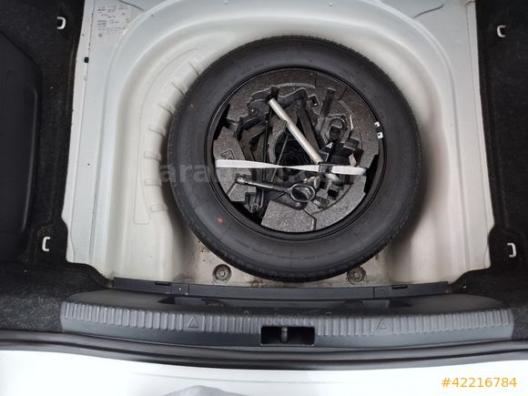 SKODA OCTAVYA MANUEL 2 PARÇA BOYA LI