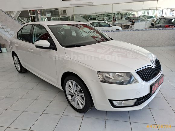 SKODA OCTAVYA MANUEL 2 PARÇA BOYA LI
