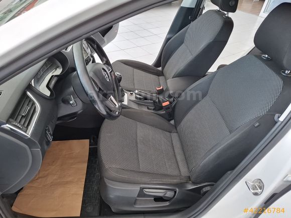SKODA OCTAVYA MANUEL 2 PARÇA BOYA LI