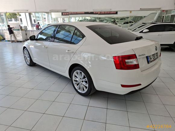SKODA OCTAVYA MANUEL 2 PARÇA BOYA LI
