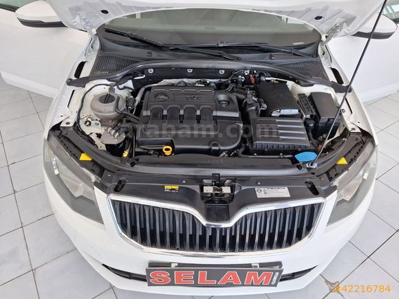 SKODA OCTAVYA MANUEL 2 PARÇA BOYA LI