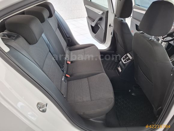 SKODA OCTAVYA MANUEL 2 PARÇA BOYA LI