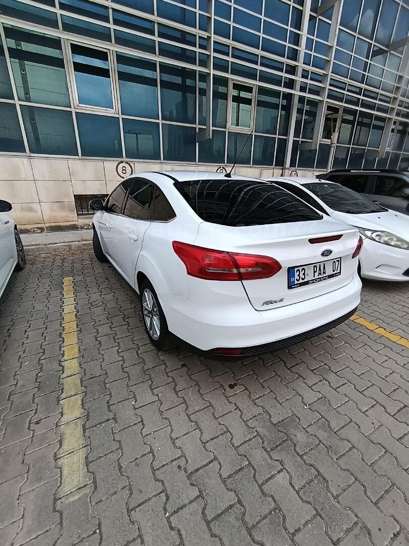 Sahibinden Ford Focus 1.6 TDCi Trend X 2014 Model Mersin 230.000 km Beyaz 3