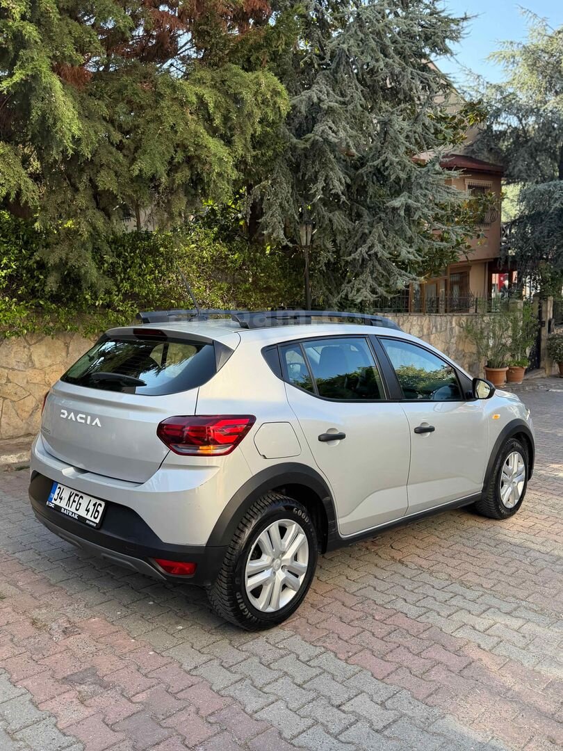 Galeriden Dacia Sandero 1.0 TCe Essential 2023 Model İstanbul 35.000 km Gri 6