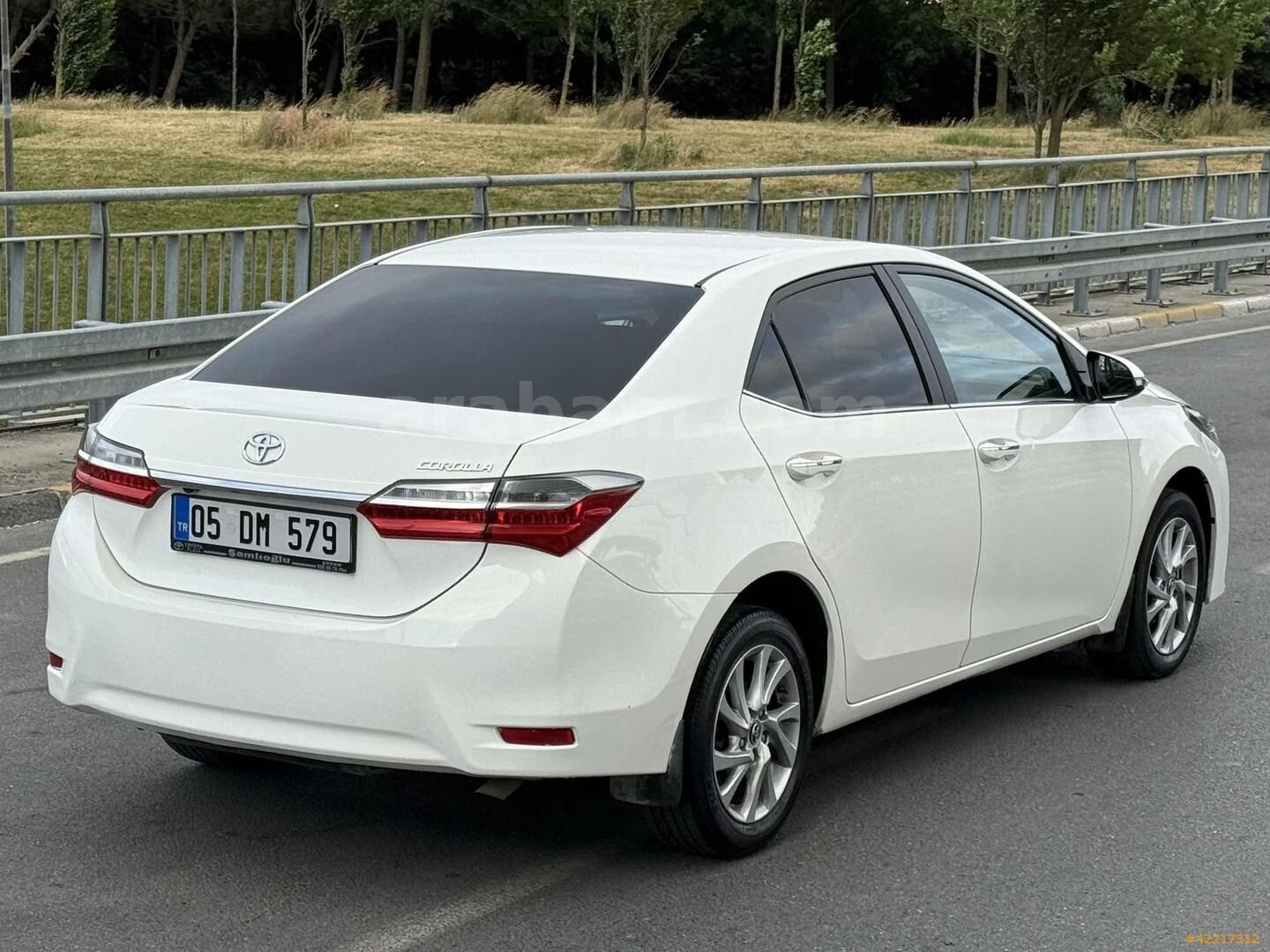 Galeriden Toyota Corolla 1.6 Advance 2016 Model İstanbul 88.000 km Beyaz 4