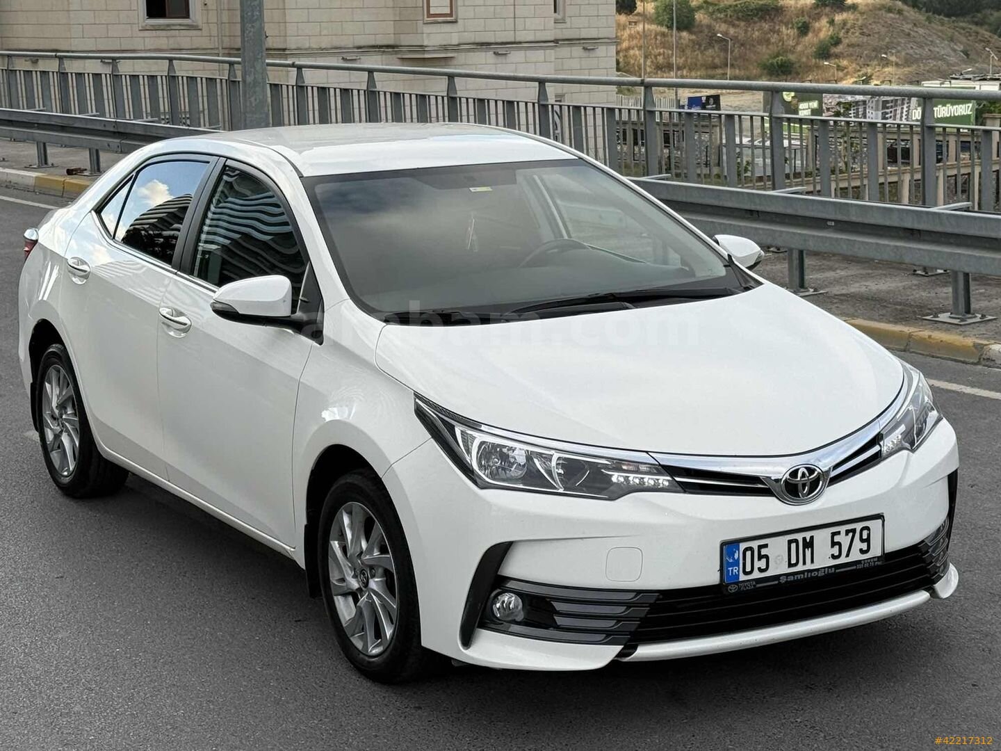 Galeriden Toyota Corolla 1.6 Advance 2016 Model İstanbul 88.000 km Beyaz 3