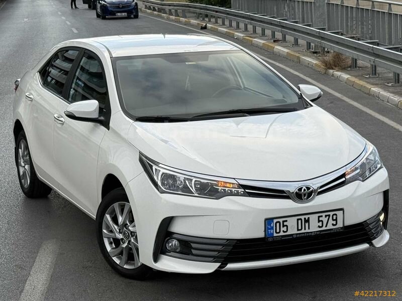 Galeriden Toyota Corolla 1.6 Advance 2016 Model İstanbul 88.000 km Beyaz