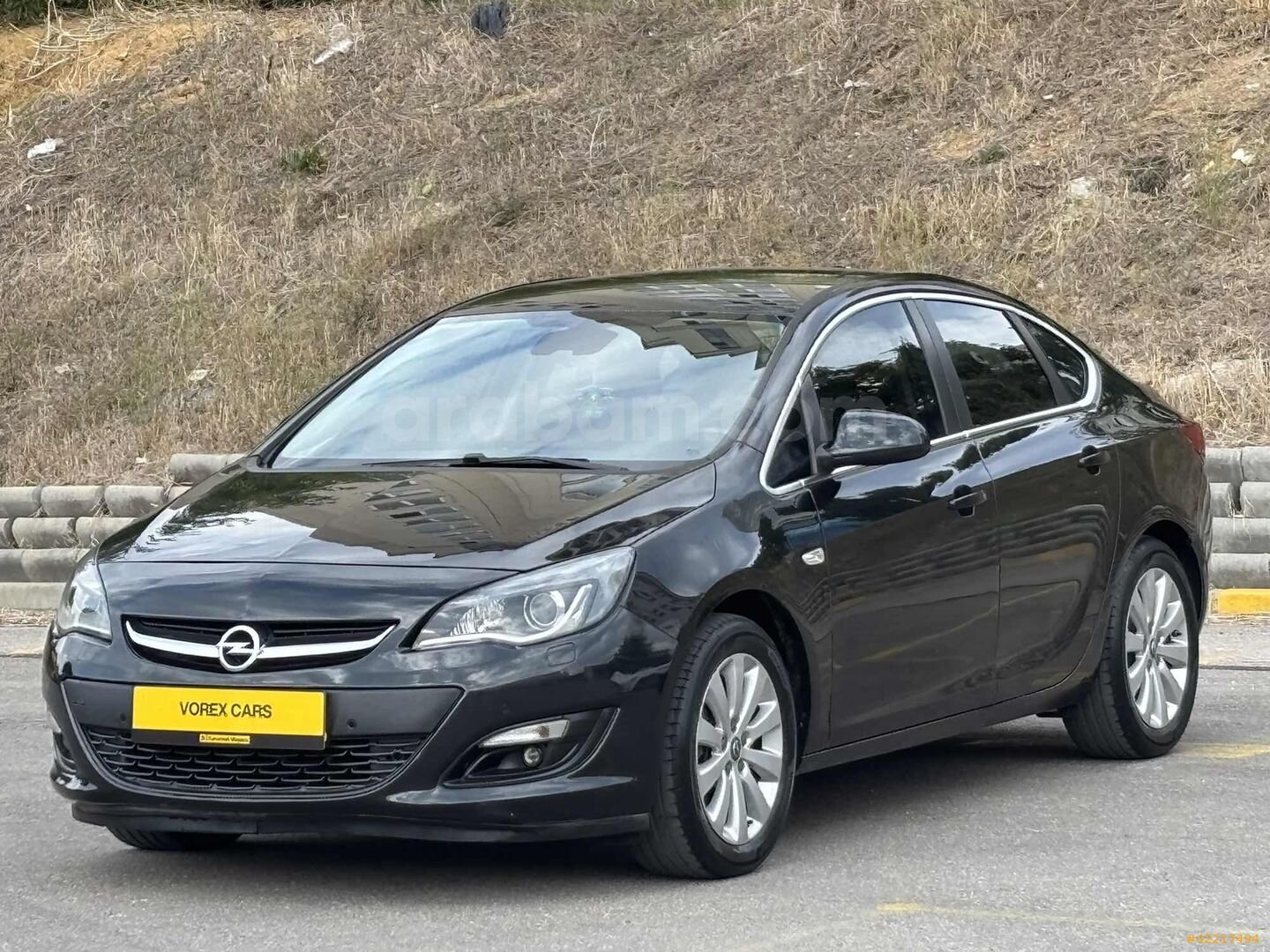 Galeriden Opel Astra 1.6 CDTI Elite 2016 Model İstanbul 215.000 km Siyah 3