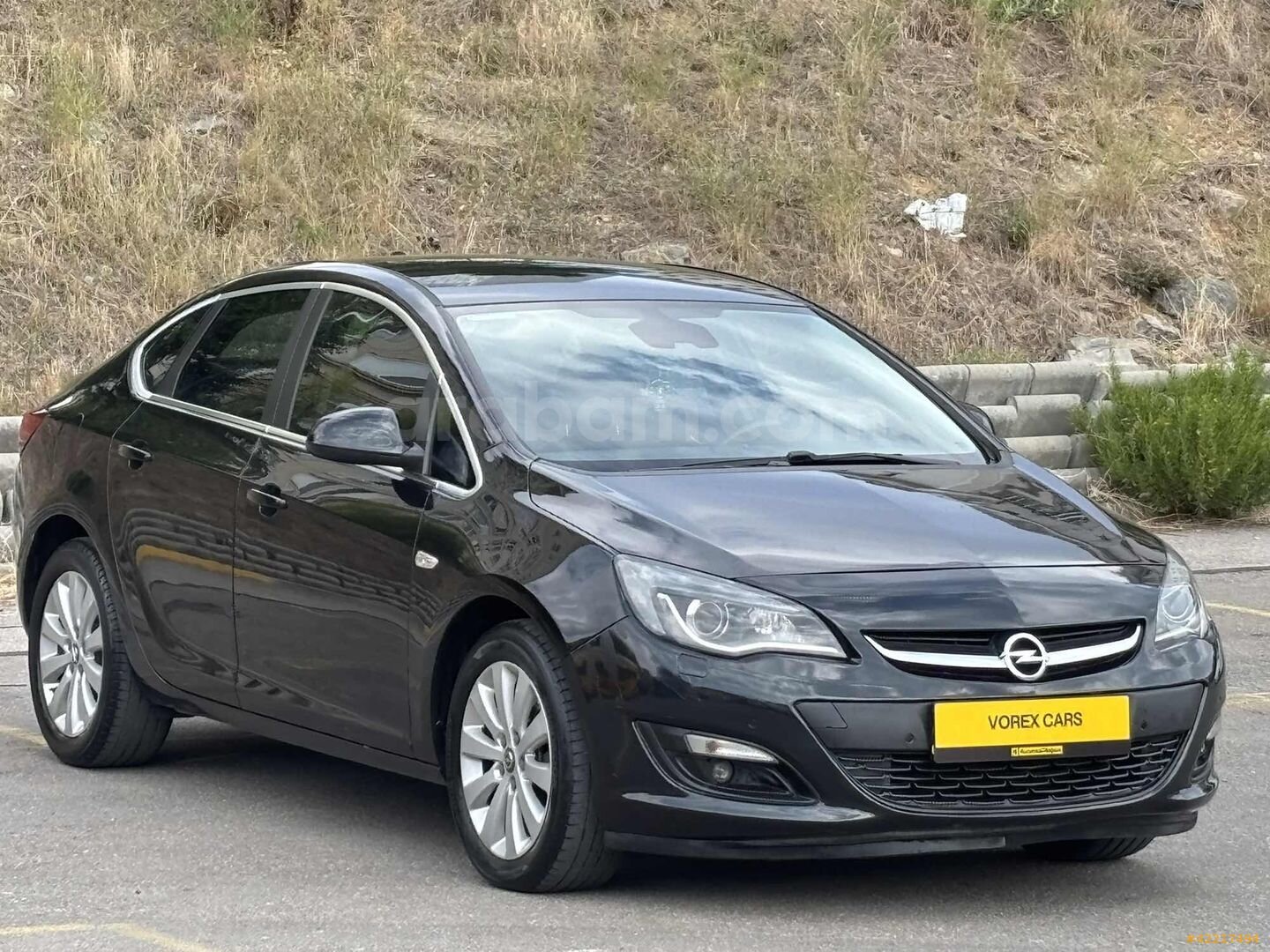 Galeriden Opel Astra 1.6 CDTI Elite 2016 Model İstanbul 215.000 km Siyah 1