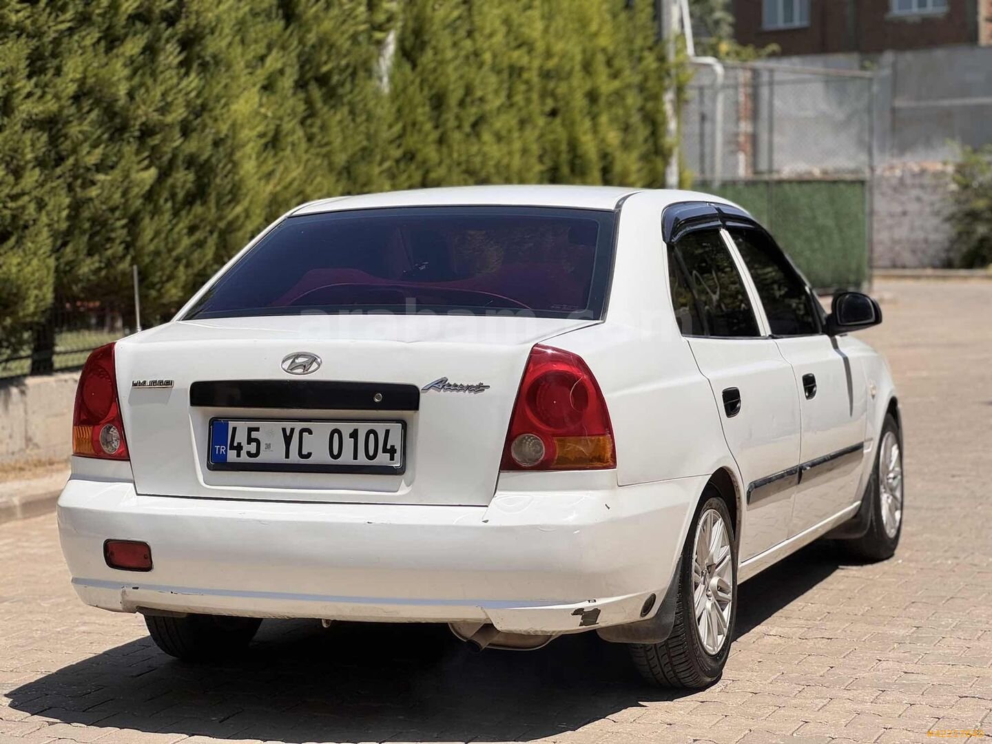 Galeriden Hyundai Accent 1.3 Admire 2006 Model İzmir 280.000 km Beyaz 7