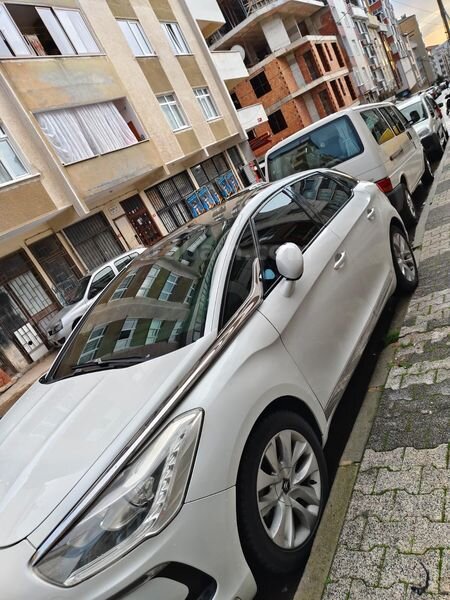 Sahibinden DS Automobiles DS5 1.6 e-HDi DSport 2012 Model İstanbul 208.000 km Beyaz